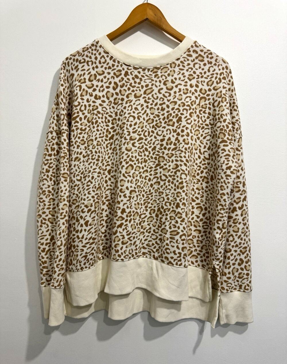 Time and Tru Women's White/Brown Animal Print Knit Crewneck Sweater XL #1098